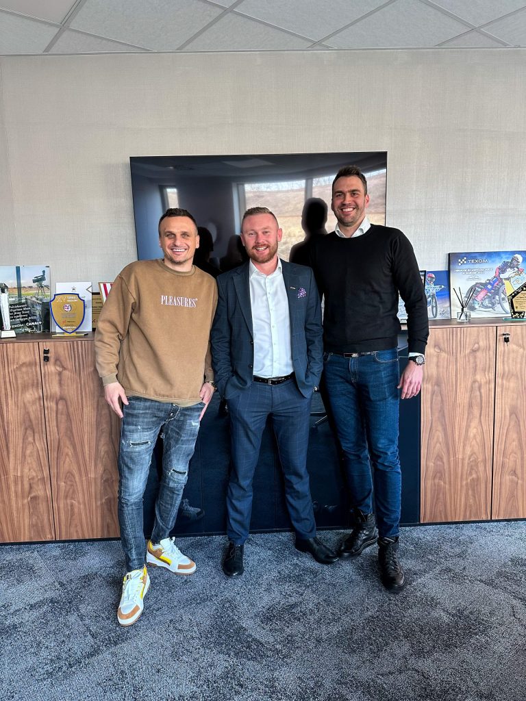 Gościnnie Sławek Peszko i Adam Kokoszka