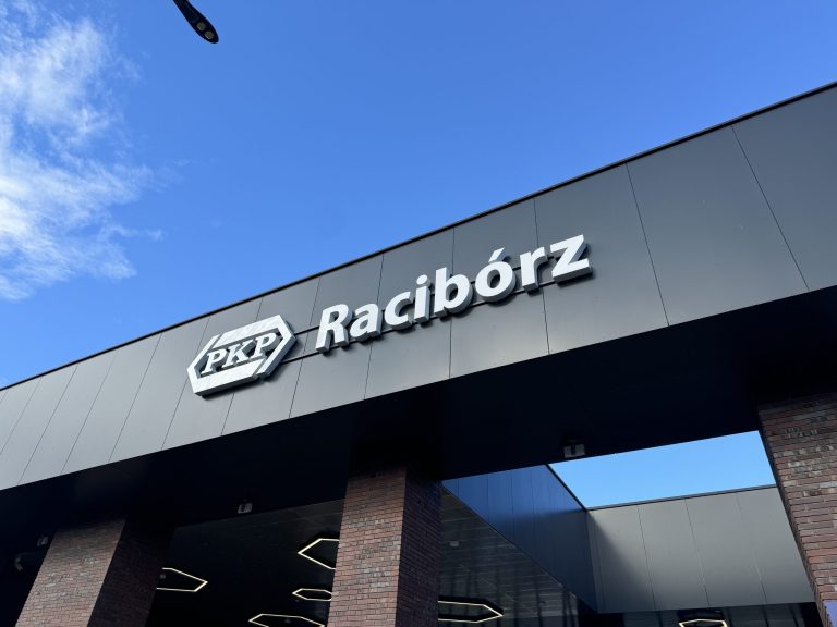 Przebudowa dworca kolejowego w Racibórz zakończona